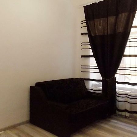 Apartment At Teodora Sqr Lwów Zewnętrze zdjęcie