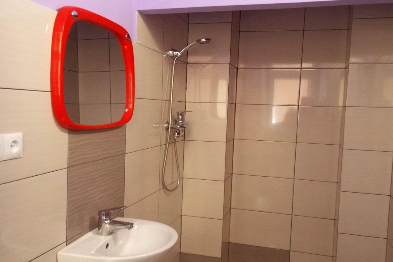 Apartment At Teodora Sqr Lwów Zewnętrze zdjęcie