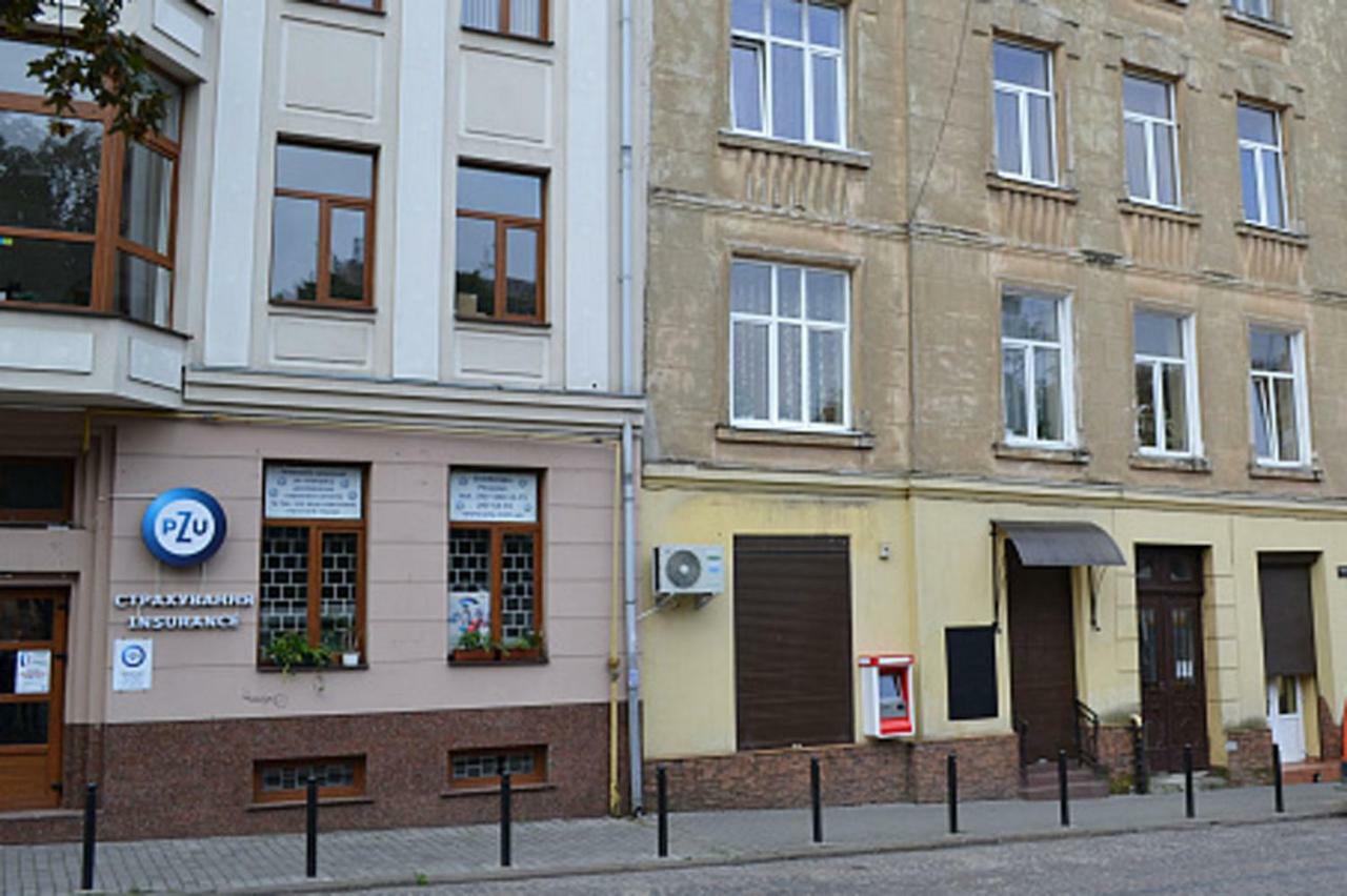 Apartment At Teodora Sqr Lwów Zewnętrze zdjęcie